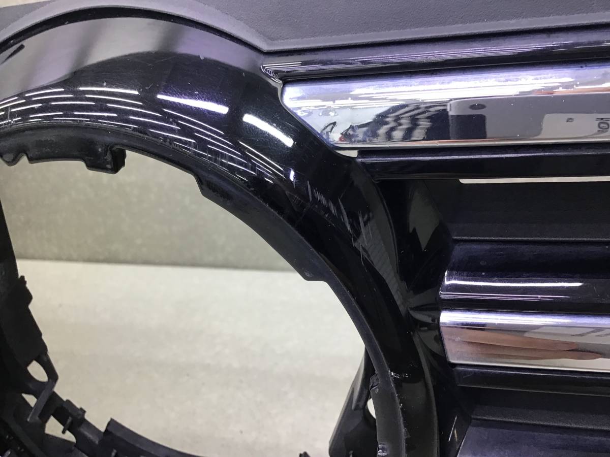 Решетка радиатора Volkswagen Passat B7 2011-2015 Решетка радиатора Volkswagen Passat B7 2011-2015