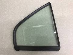 Стекло двери задней правой (форточка) Mitsubishi Galant (EA) 1998-2003