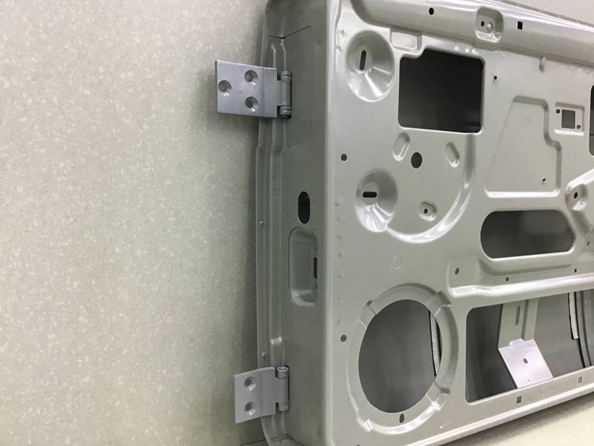 Дверь передняя правая Lada Niva (2121) 1977-2021