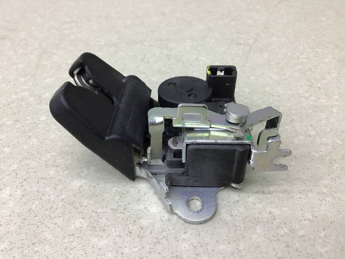 Замок багажника Kia Rio 4 (FB) 2017-2022