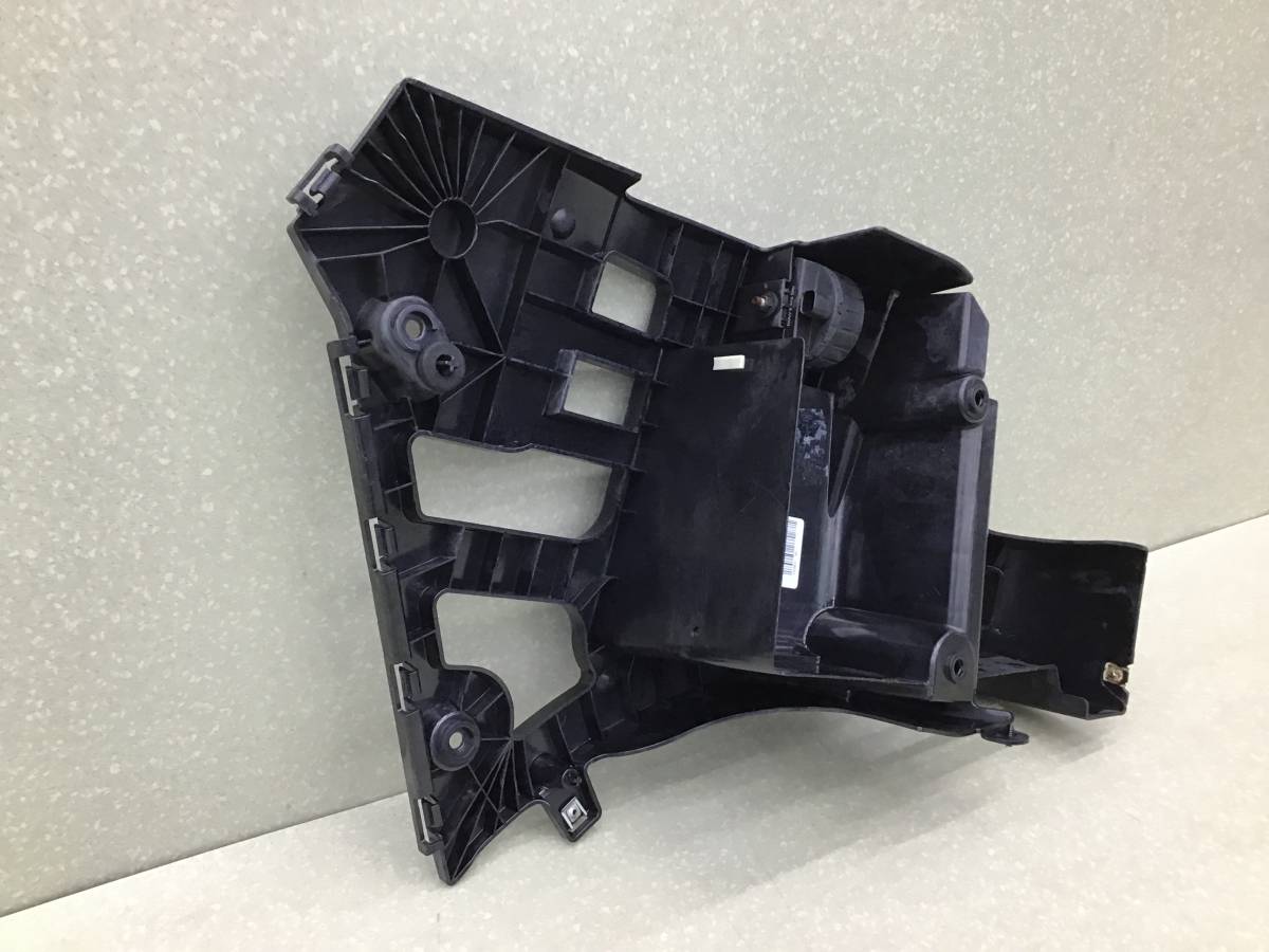 Кронштейн заднего бампера правый BMW X5 F15/F85 2013> Кронштейн заднего бампера правый BMW X5 F15/F85 2013>