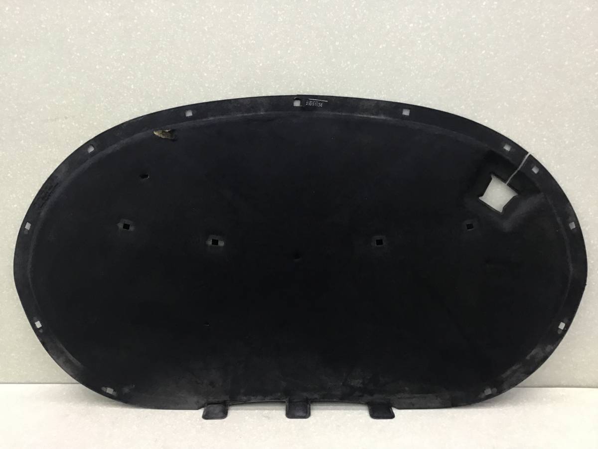 Шумоизоляция капота Volkswagen Passat B7 2011-2015 Шумоизоляция капота Volkswagen Passat B7 2011-2015