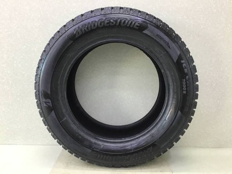 Шины R16 Зимние шипованные BRIDGESTONE ICE CRUISER 7000S Шины R16 Зимние шипованные BRIDGESTONE ICE CRUISER 7000S
