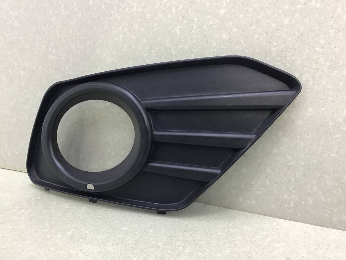 Рамка противотуманной фары правой УАЗ Патриот (3163) 2016-н.в.