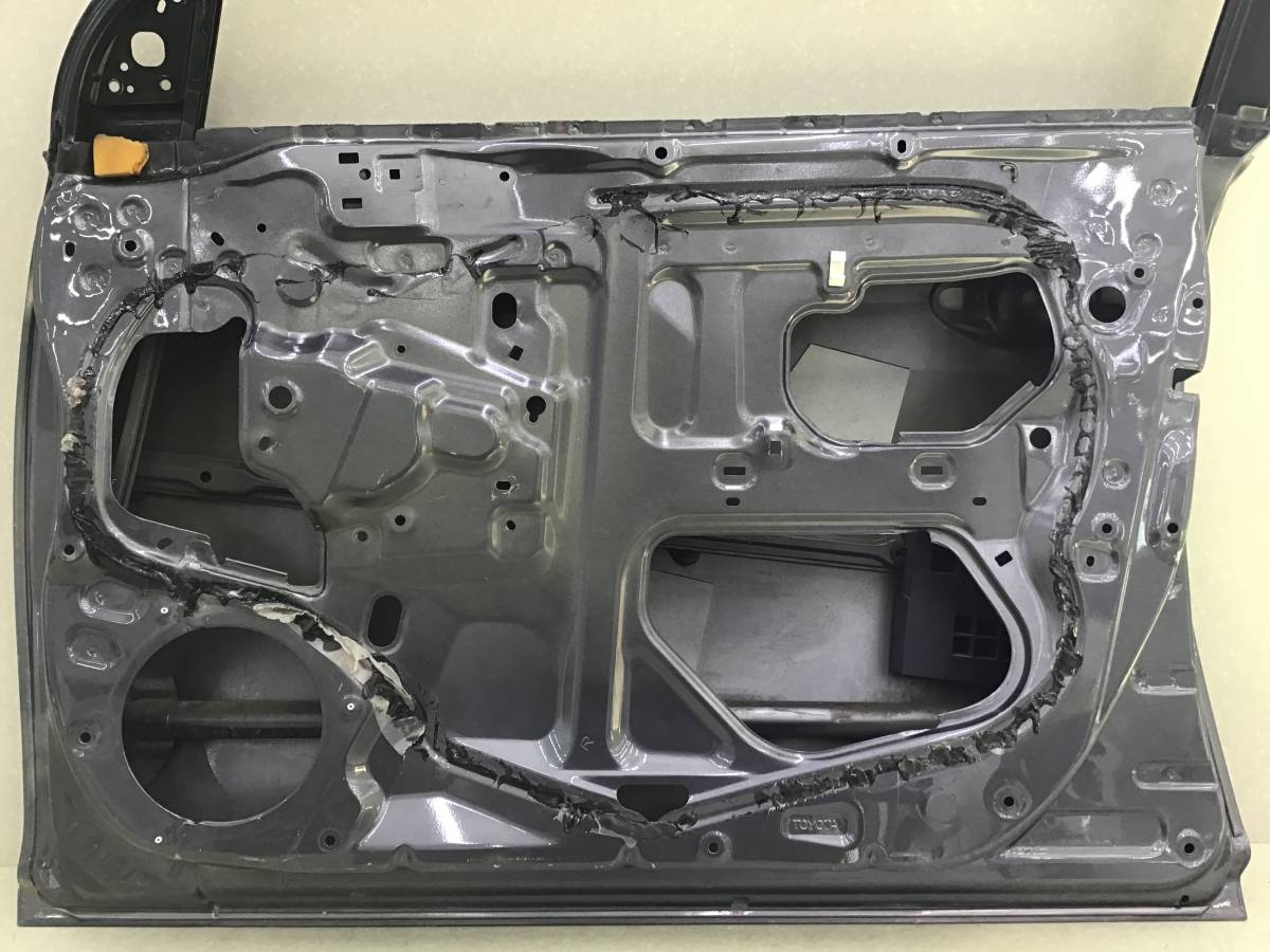Дверь передняя правая Toyota Avensis (T250) 2003-2009 Дверь передняя правая Toyota Avensis (T250) 2003-2009