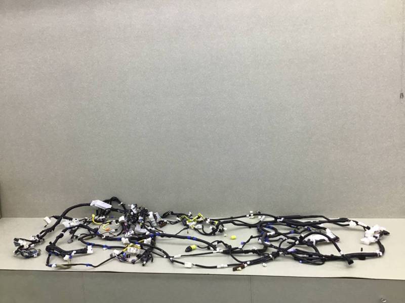 Проводка салона Toyota Rav 4 (A40) 2013>