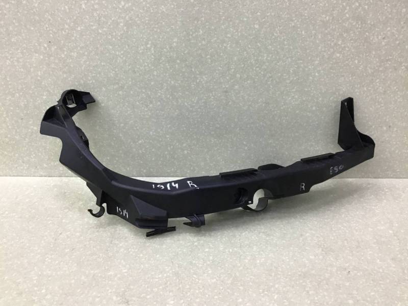 Кронштейн фар правый BMW 3-series E90/E91 2005-2011 Кронштейн фар правый BMW 3-series E90/E91 2005-2011