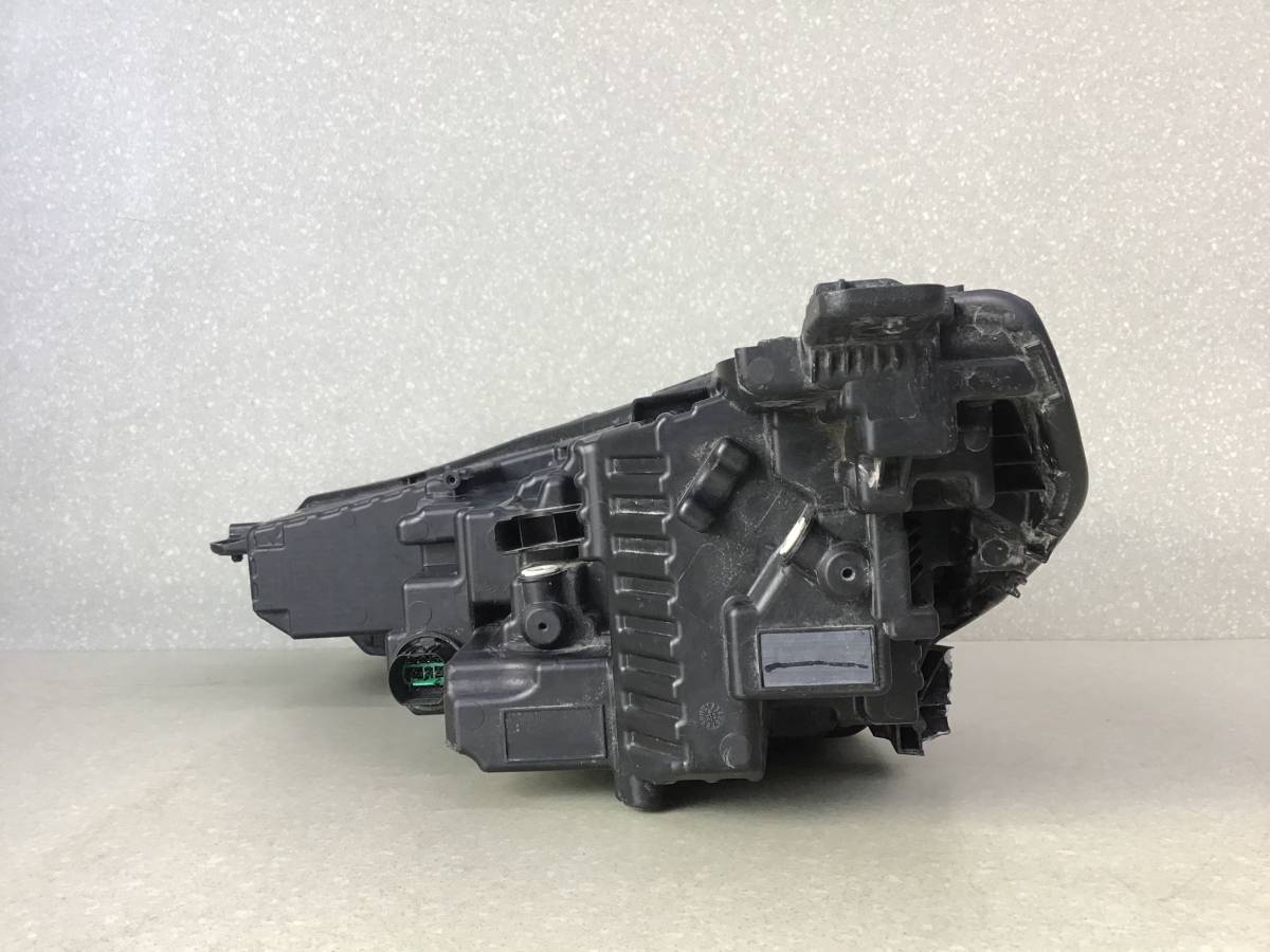 Фара правая Changan CS55 Plus 2021