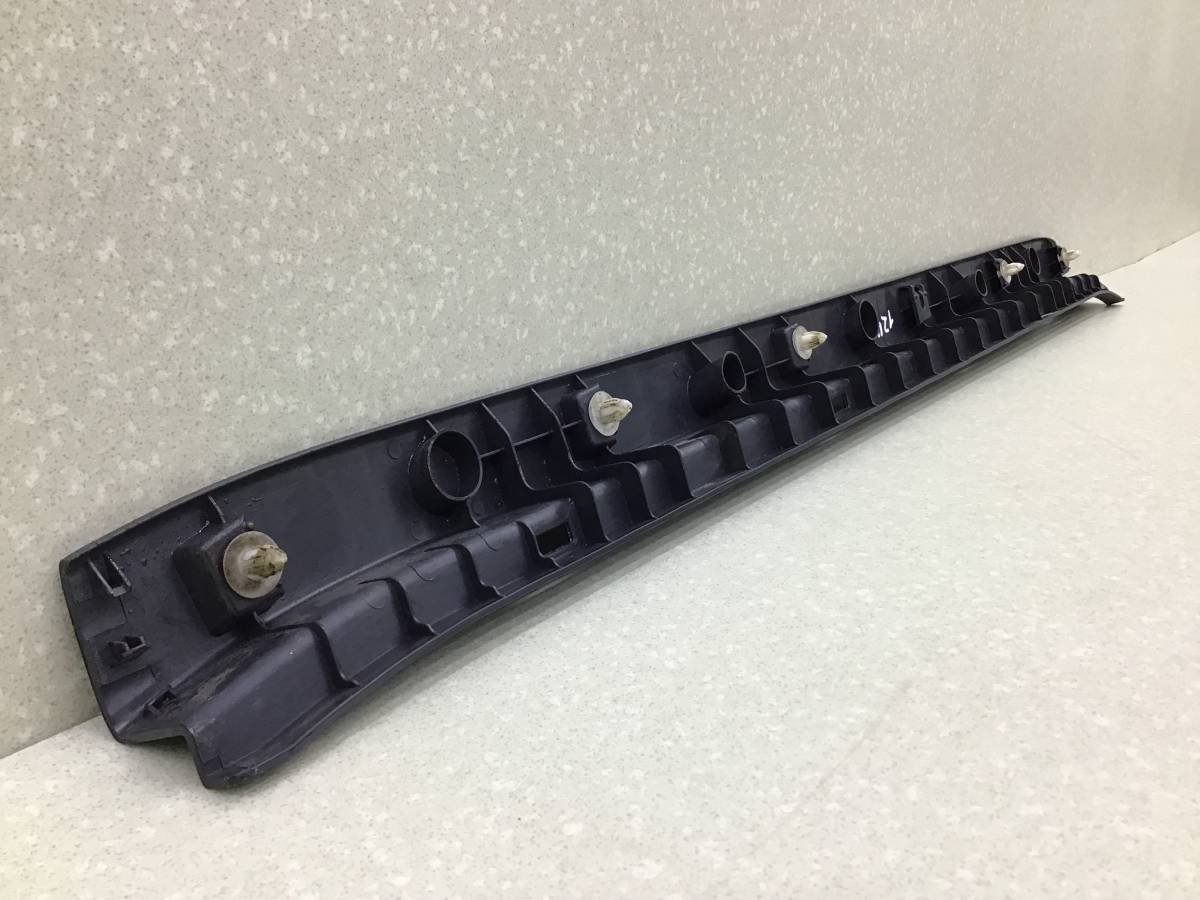 Накладка замка багажника Toyota Rav 4 (A30) 2006-2013 Накладка замка багажника Toyota Rav 4 (A30) 2006-2013