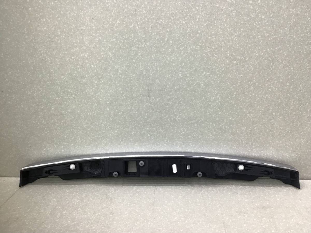 Накладка крышки багажника BMW 7-Series F01 2008-2015 Накладка крышки багажника BMW 7-Series F01 2008-2015