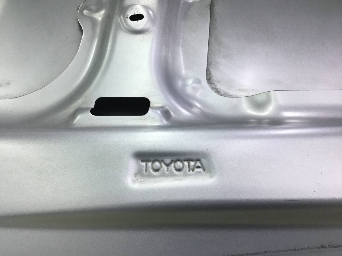 Капот Toyota Land Cruiser Prado (J150) 2009> Капот Toyota Land Cruiser Prado (J150) 2009>