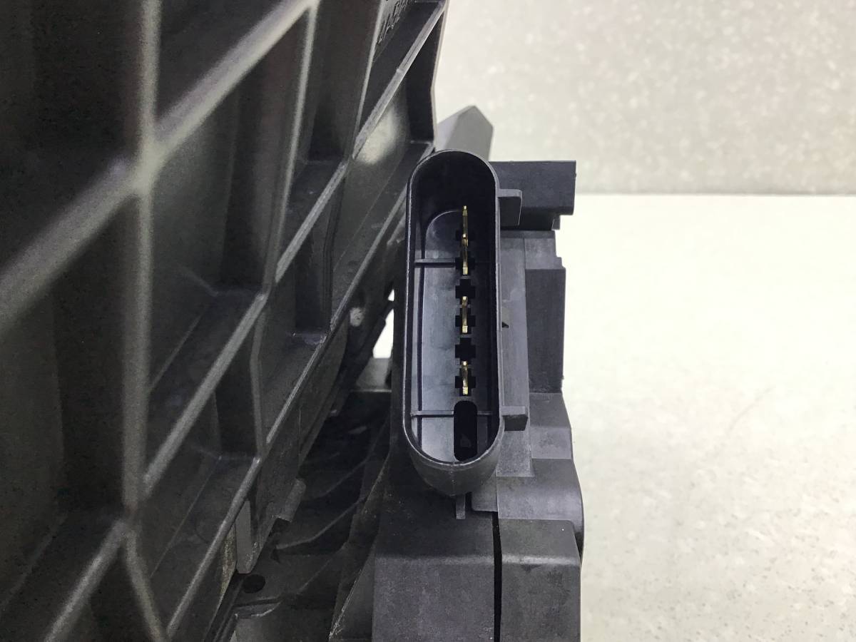 Замок двери задней правой Ford Fiesta (CB1) 2008-2019