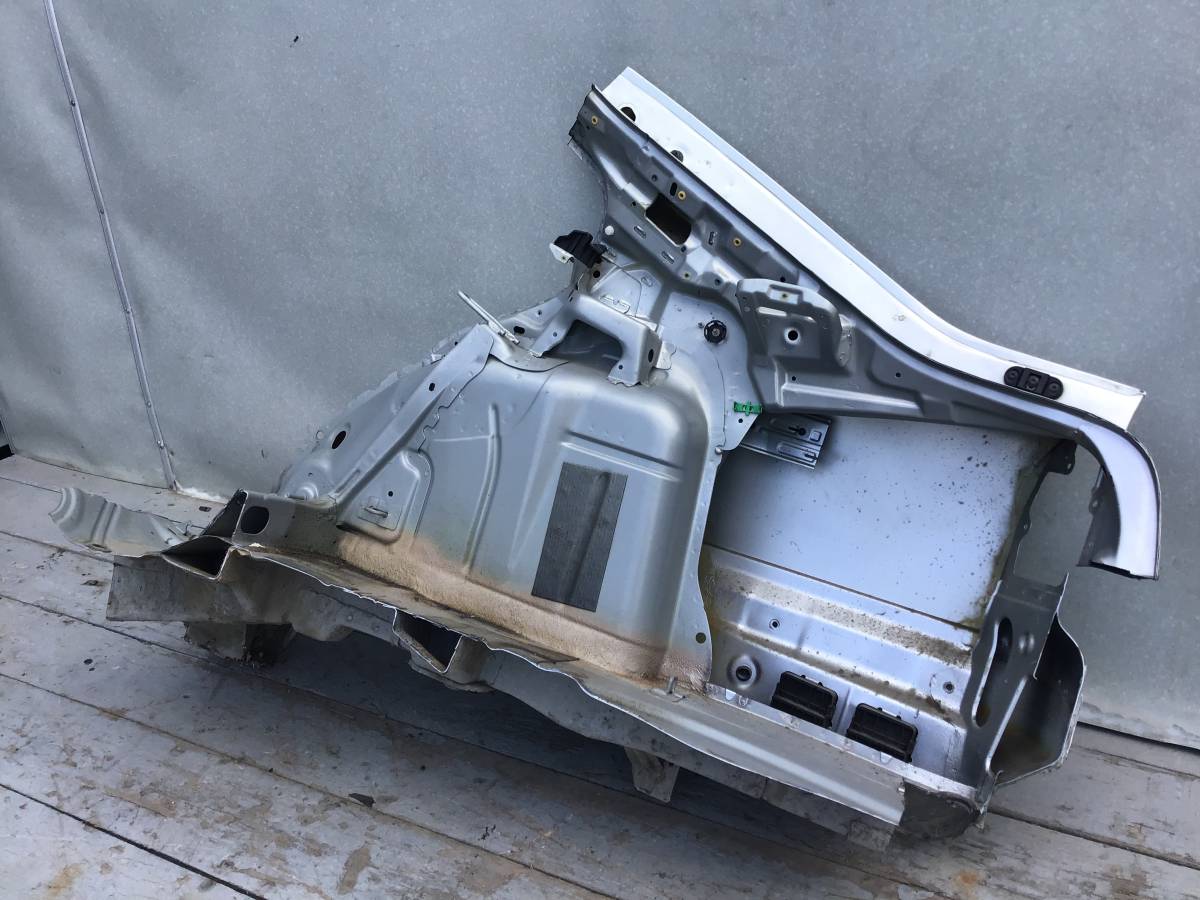 Крыло заднее правое Skoda Octavia A5 (1Z5) 2004-2013 Крыло заднее правое Skoda Octavia A5 (1Z5) 2004-2013
