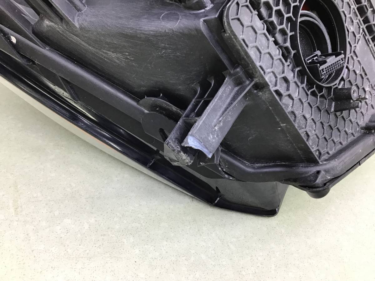 Фара левая Lexus NX 200 (ZGZ10) 2014-2021