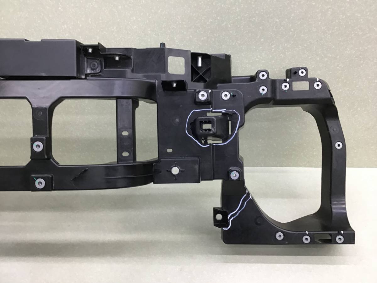 Панель передняя LiXiang L9 2022- Панель передняя LiXiang L9 2022-