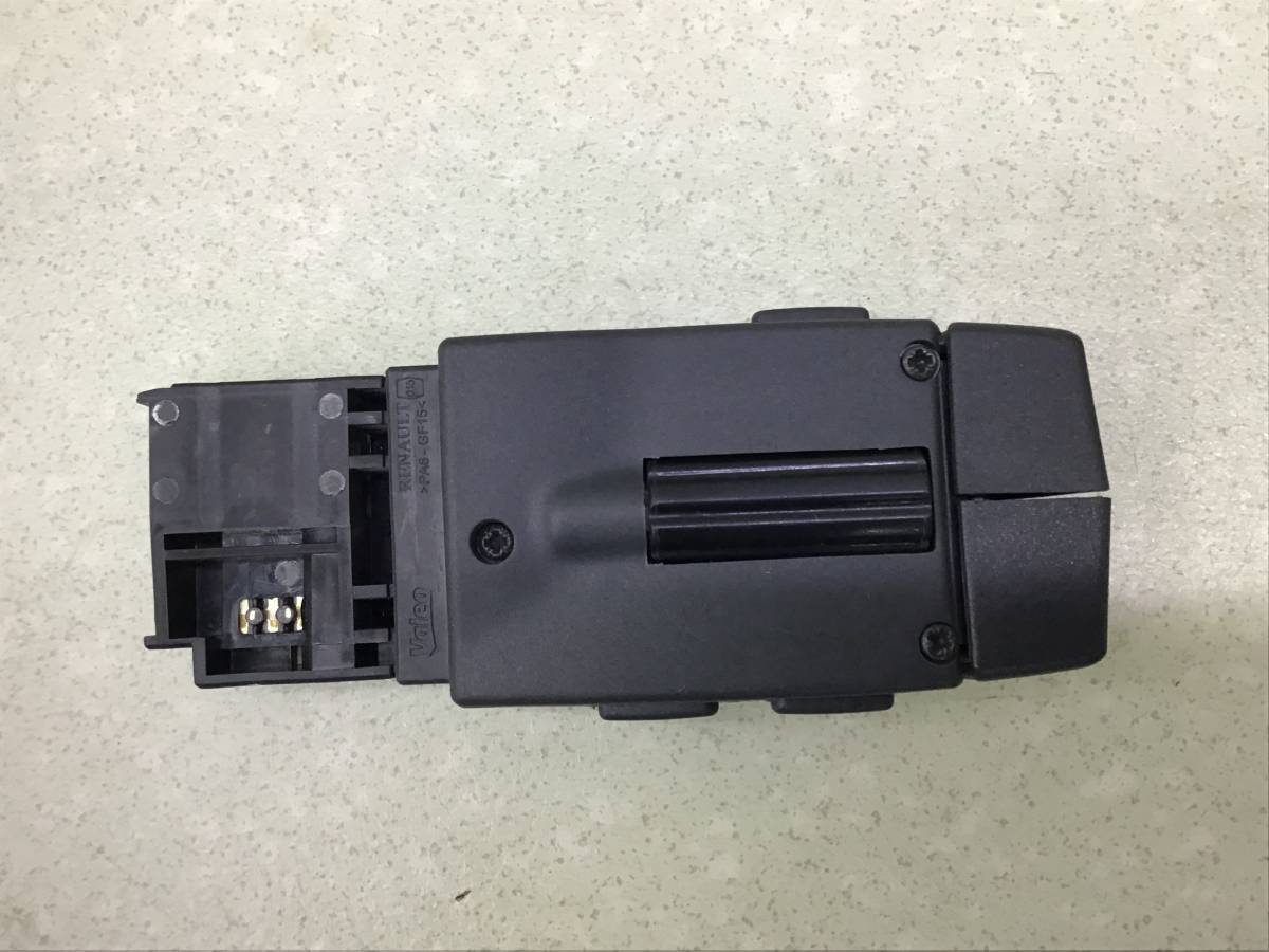 Переключатель подрулевой управления магнитолой Renault Logan (2) 2014>