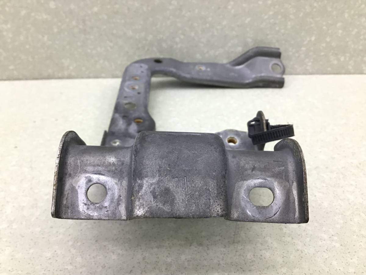 Кронштейн Toyota Rav 4 (A30) 2006-2013 Кронштейн Toyota Rav 4 (A30) 2006-2013