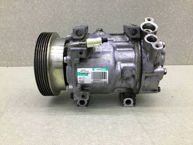 Радиатор кондиционера (конденсер) Renault Sandero 1 (BS1Y) 2009-2014