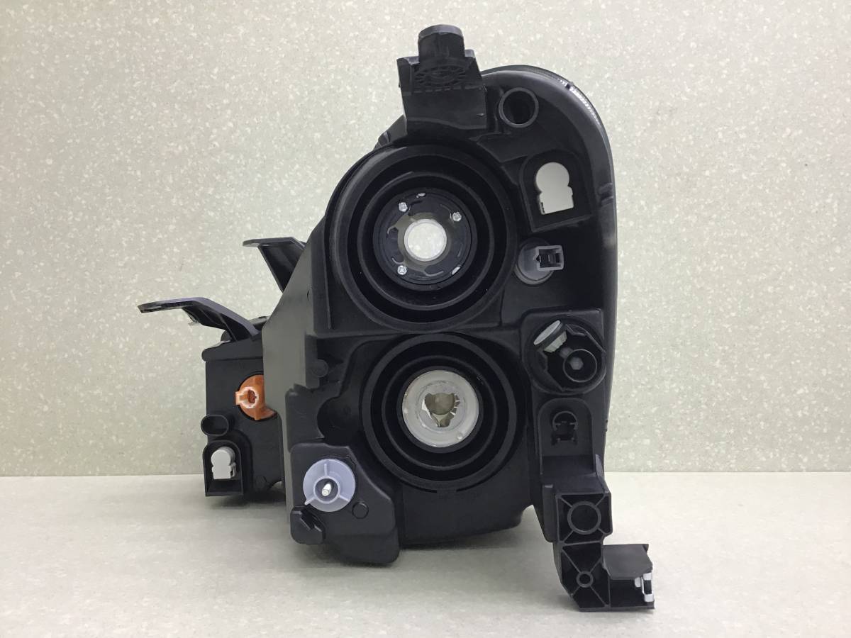 Фара правая Nissan Almera 3 (G11, G15) 2012> Фара правая Nissan Almera 3 (G11, G15) 2012>