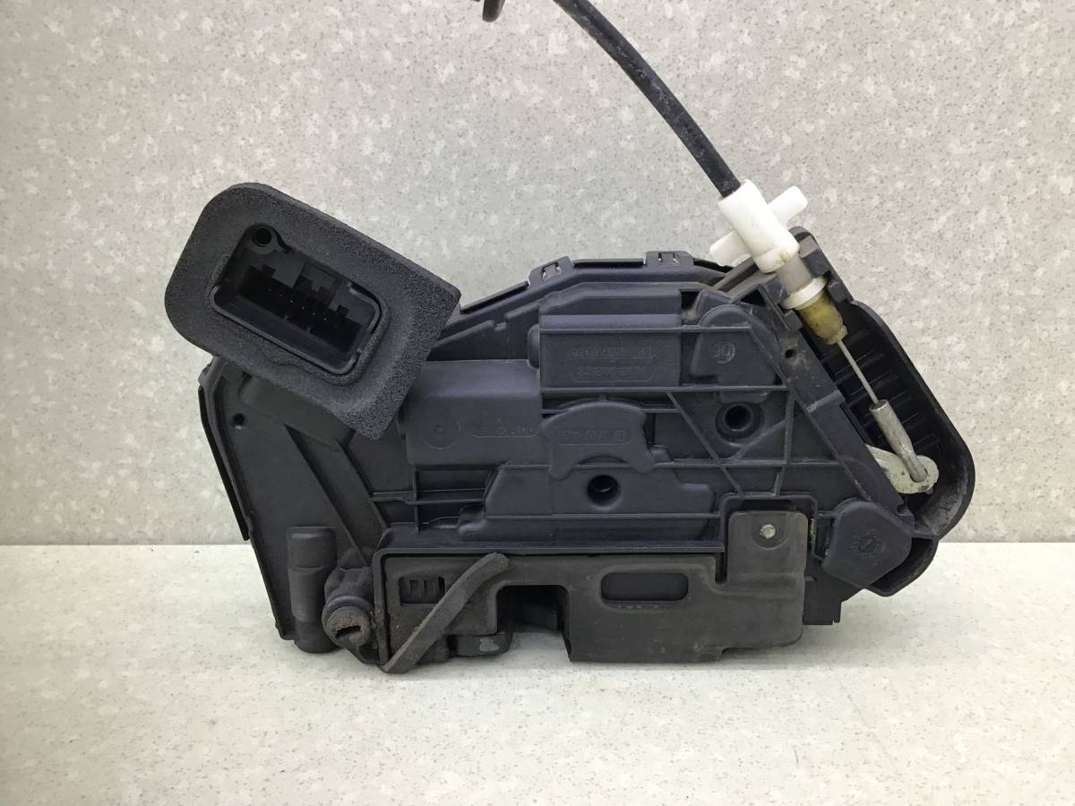 Замок двери задней левой Skoda Rapid 2 2019-2023