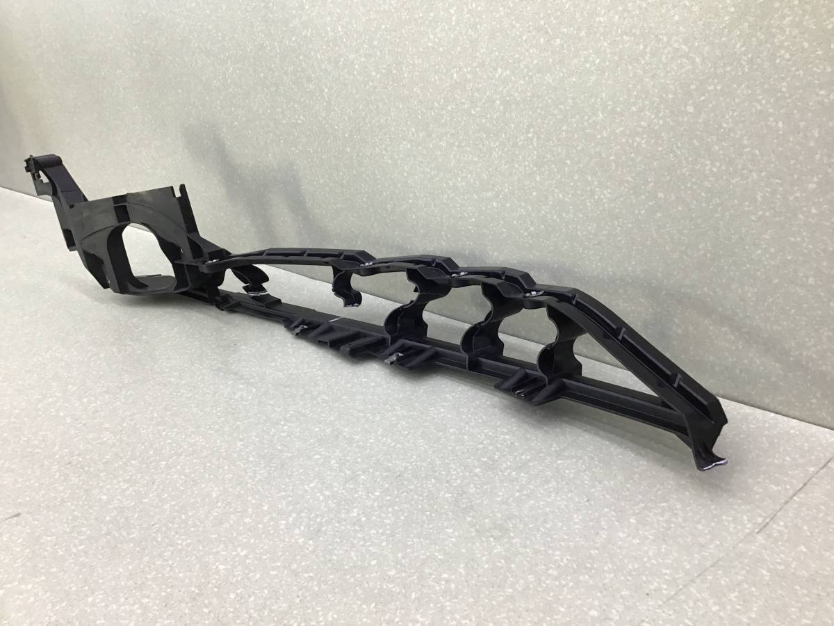 Кронштейн крепления крыла BMW X5 E70 2007-2013