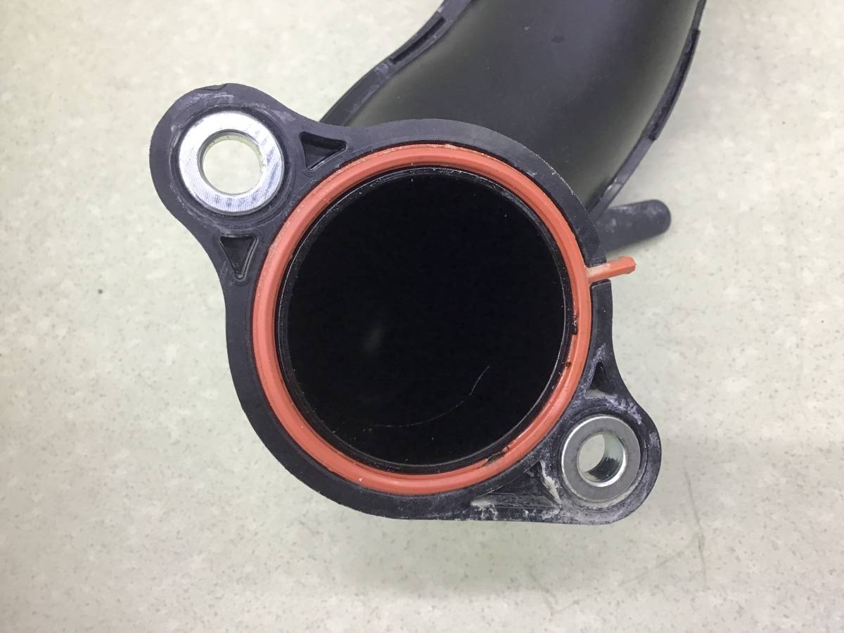 Патрубок турбины  Toyota Land Cruiser (J300) 2021>