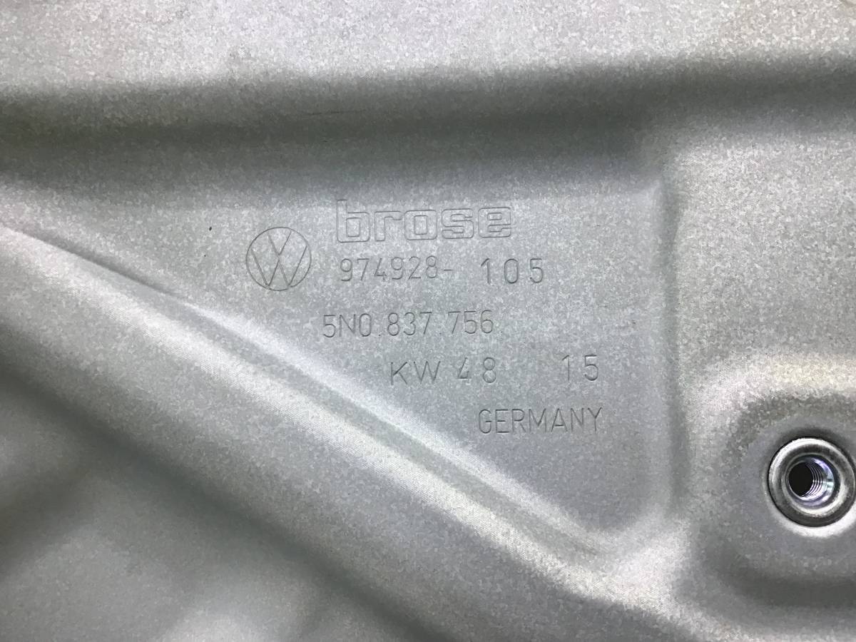 Стеклоподъемник электр. передний правый Volkswagen Tiguan (5N1) 2007-2011 Стеклоподъемник электр. передний правый Volkswagen Tiguan (5N1) 2007-2011