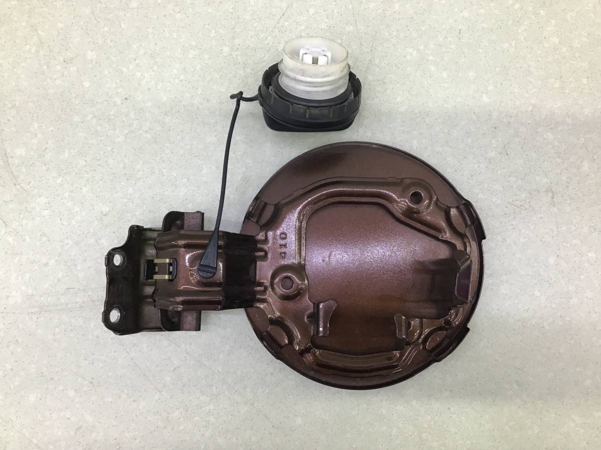 Лючок бензобака Toyota Rav 4 (A40) 2013>