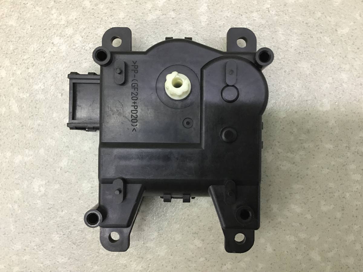 Моторчик заслонки печки Honda Crosstour (TF2, TF3) 2010-2016