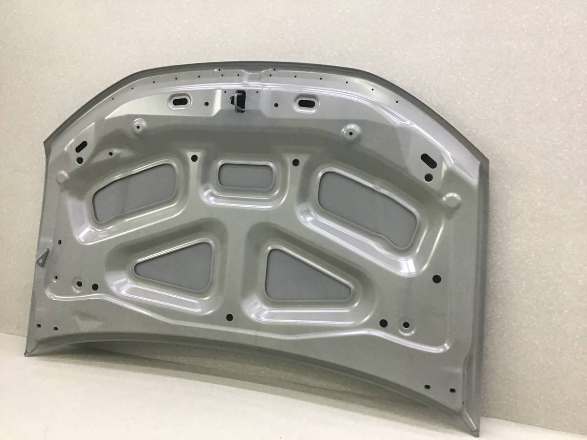 Капот Lada Largus (R90) 2012-2022 Капот Lada Largus (R90) 2012-2022