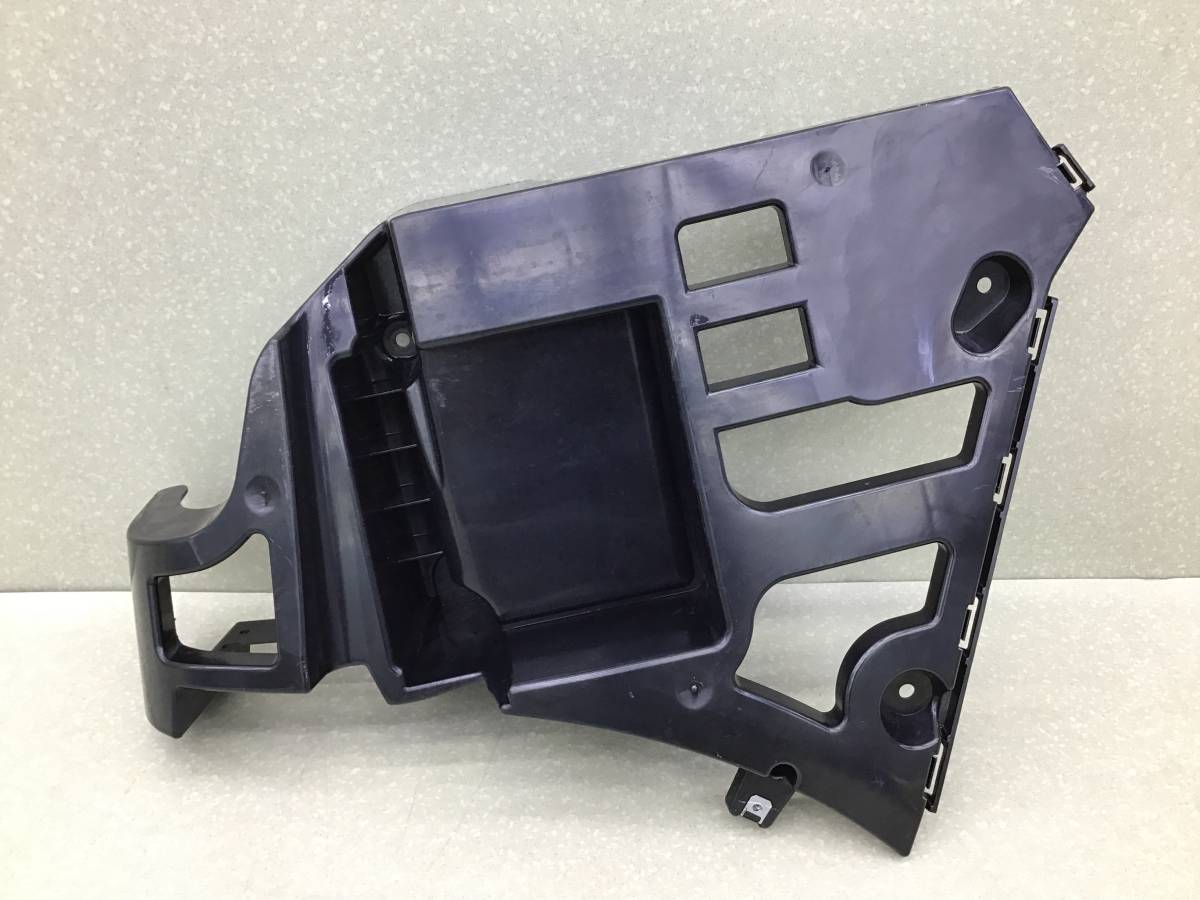 Кронштейн заднего бампера правый BMW X5 F15/F85 2013> Кронштейн заднего бампера правый BMW X5 F15/F85 2013>