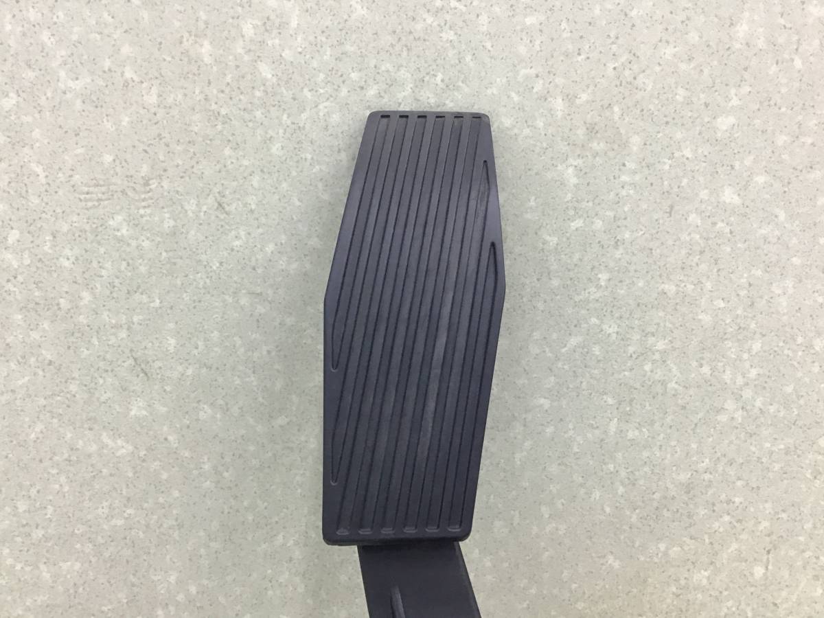 Педаль газа Opel Astra J (P10) 2009-2015