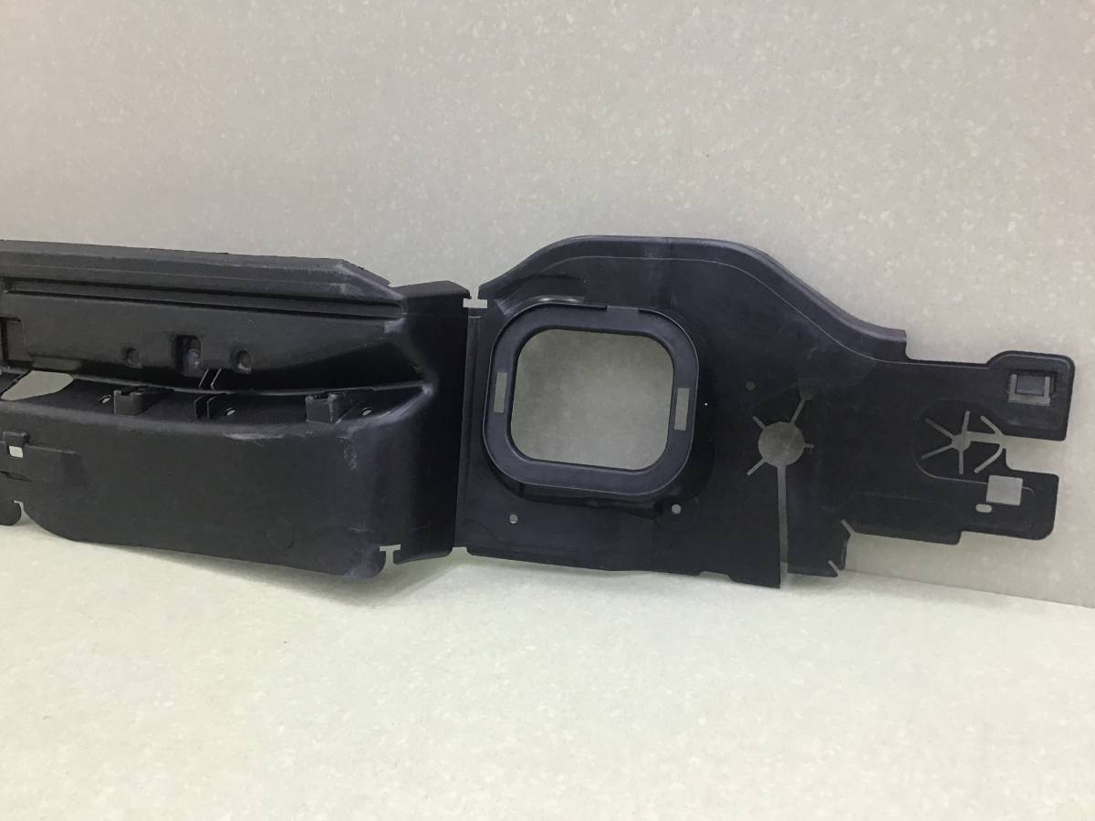 Воздуховод радиатора BMW X7 G07 2018>