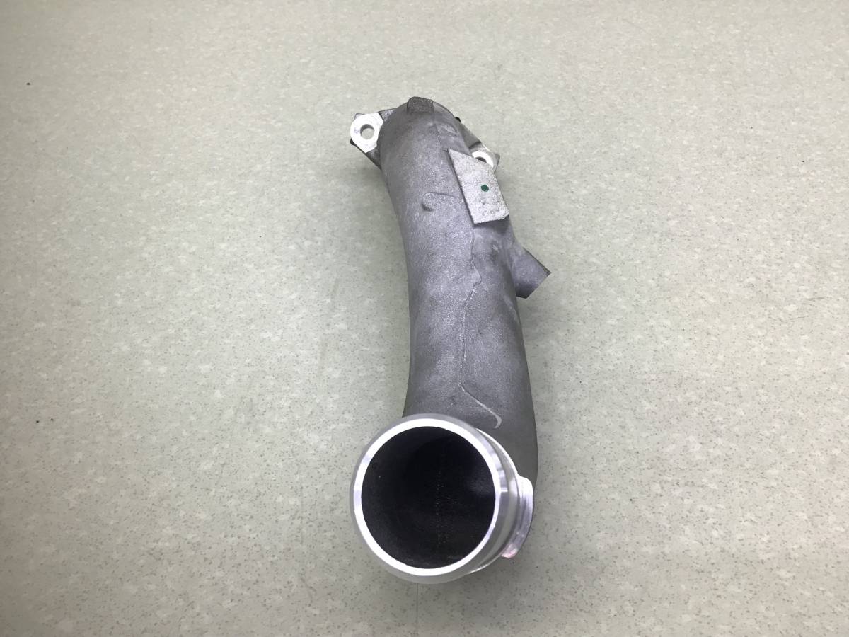 Патрубок турбины  Toyota Land Cruiser (J300) 2021>