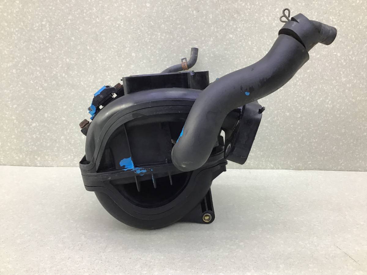 Коллектор впускной Toyota Aygo 2005-2014 (B10) Коллектор впускной Toyota Aygo 2005-2014 (B10)