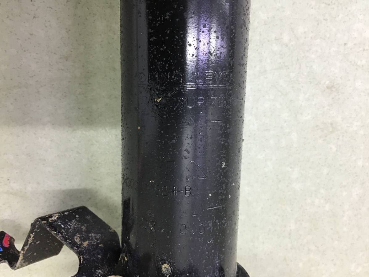 Амортизатор передний правый Renault Logan (2) 2014>