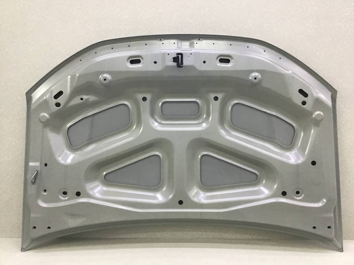 Капот Lada Largus (R90) 2012-2022 Капот Lada Largus (R90) 2012-2022
