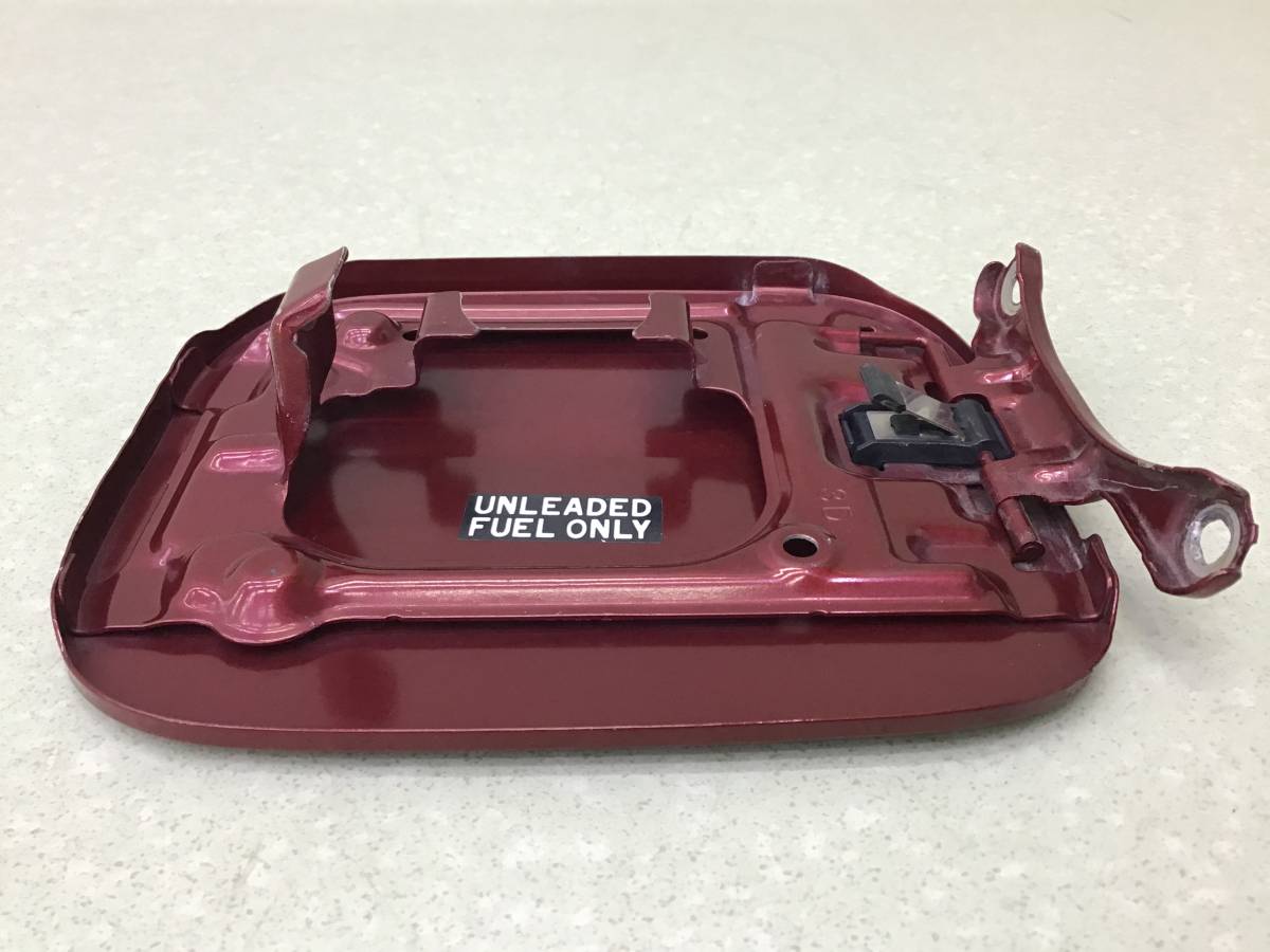 Лючок бензобака Toyota Corolla (ZZE120) 2001-2007 Лючок бензобака Toyota Corolla (ZZE120) 2001-2007