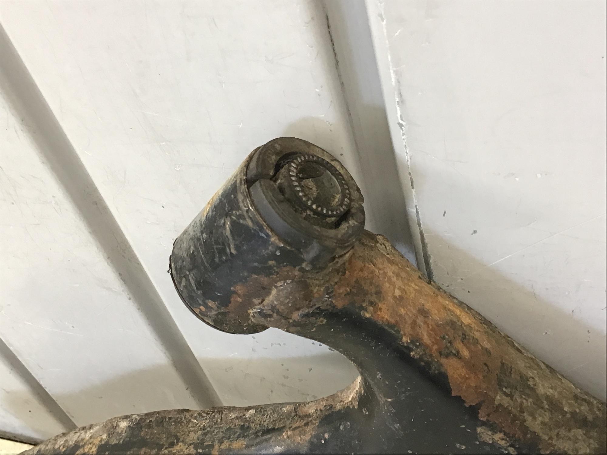 Рычаг передний правый Chery Tiggo (T11) 2005-2016