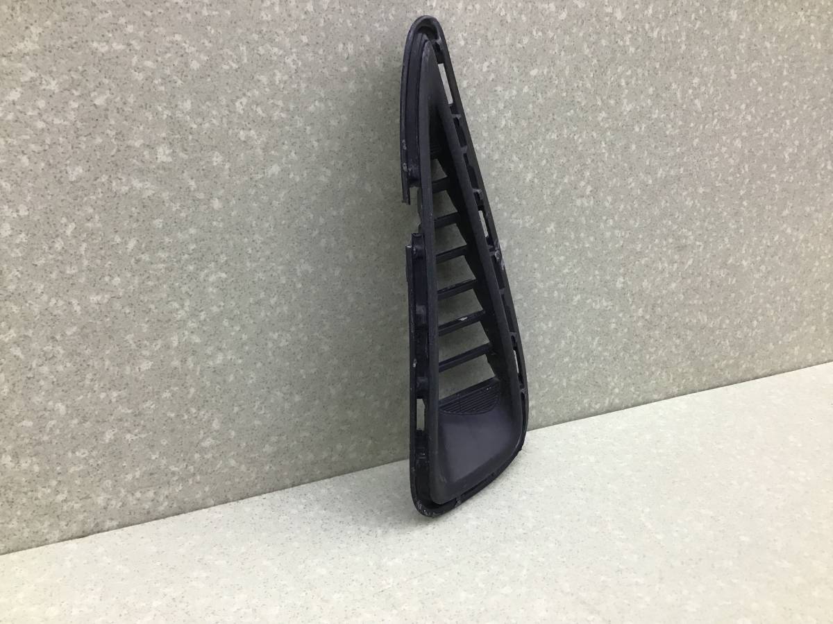 Решетка в бампер правая Toyota Camry (V50) 2011-2017