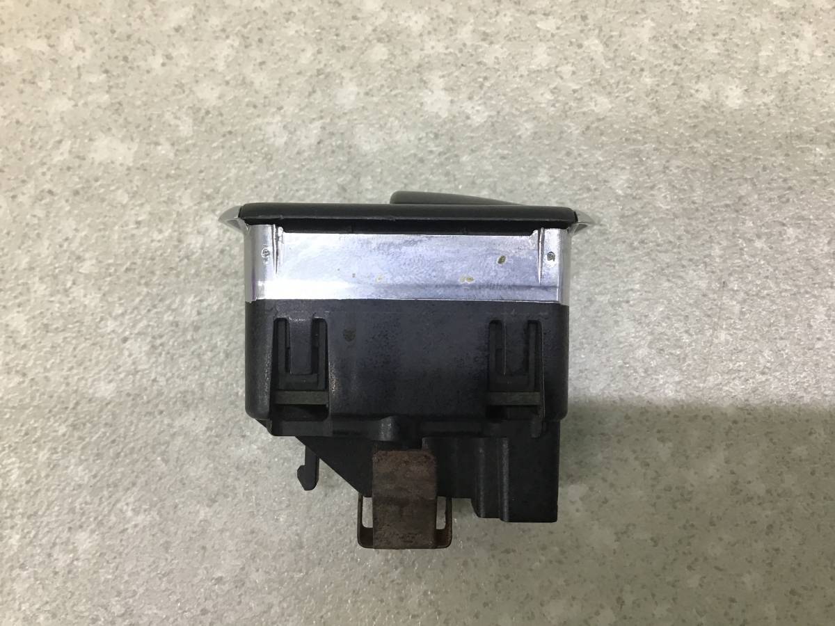 Кнопка открывания багажника Mercedes-Benz ML-Class (W166) 2011>