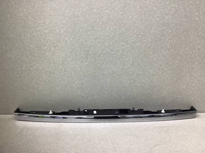 Накладка крышки багажника BMW 7-Series F01 2008-2015 Накладка крышки багажника BMW 7-Series F01 2008-2015