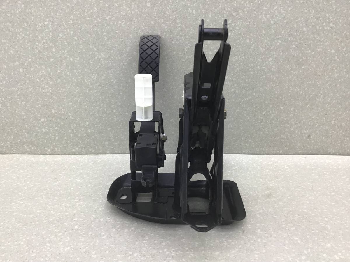 Блок педалей Skoda Octavia A4 (1U2) 2000-2011