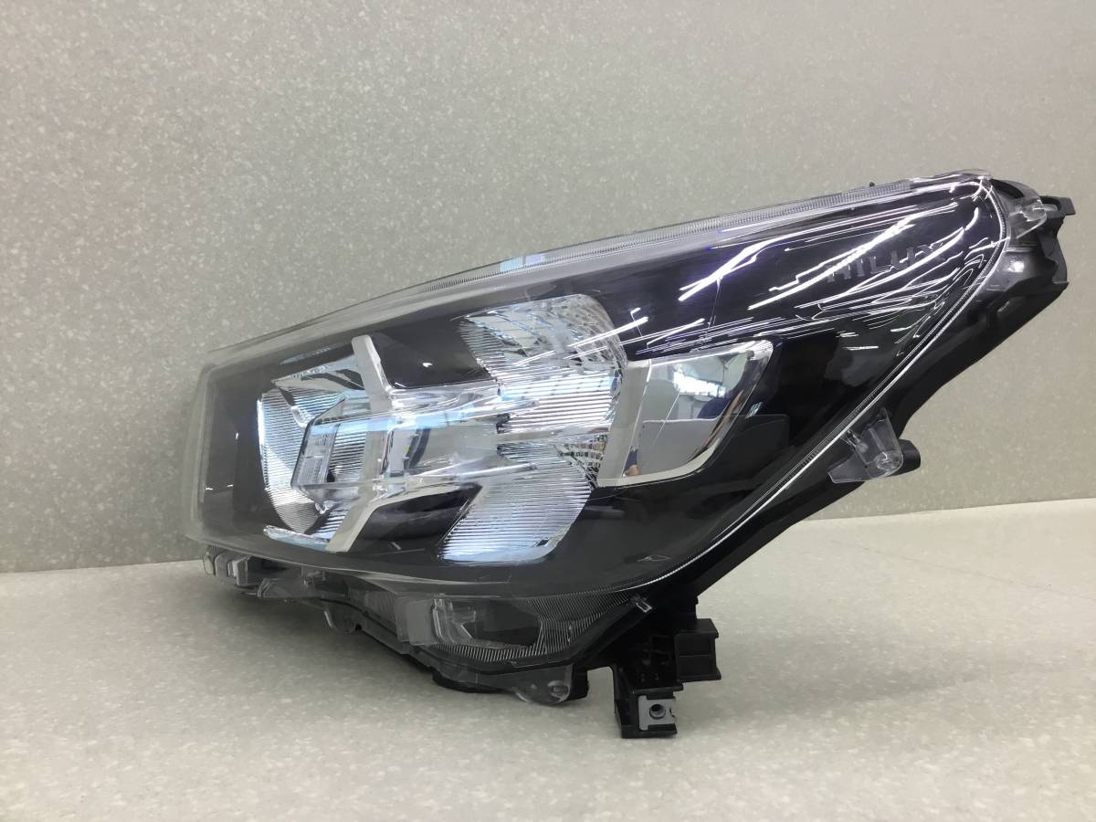 Фара левая Toyota Hilux (GUN125L, GUN126L, TGN126) 2015-н.в. Фара левая Toyota Hilux (GUN125L, GUN126L, TGN126) 2015-н.в.