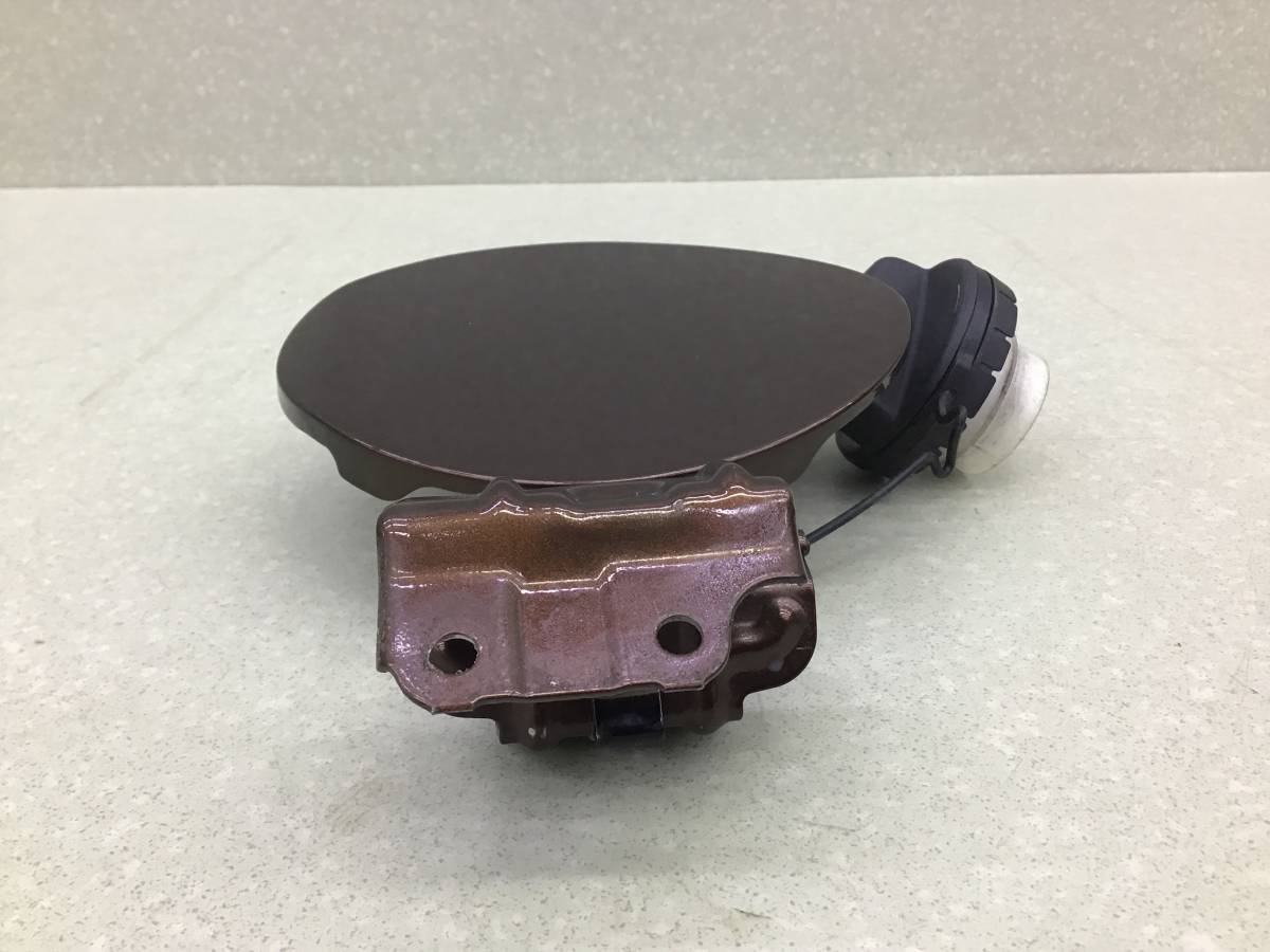 Лючок бензобака Toyota Rav 4 (A40) 2013>