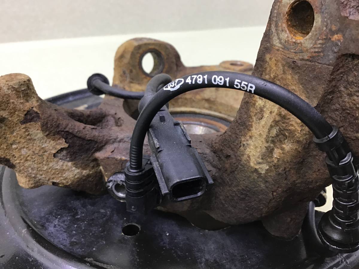 Кулак поворотный передний правый Renault Duster (HS) 2010-2021