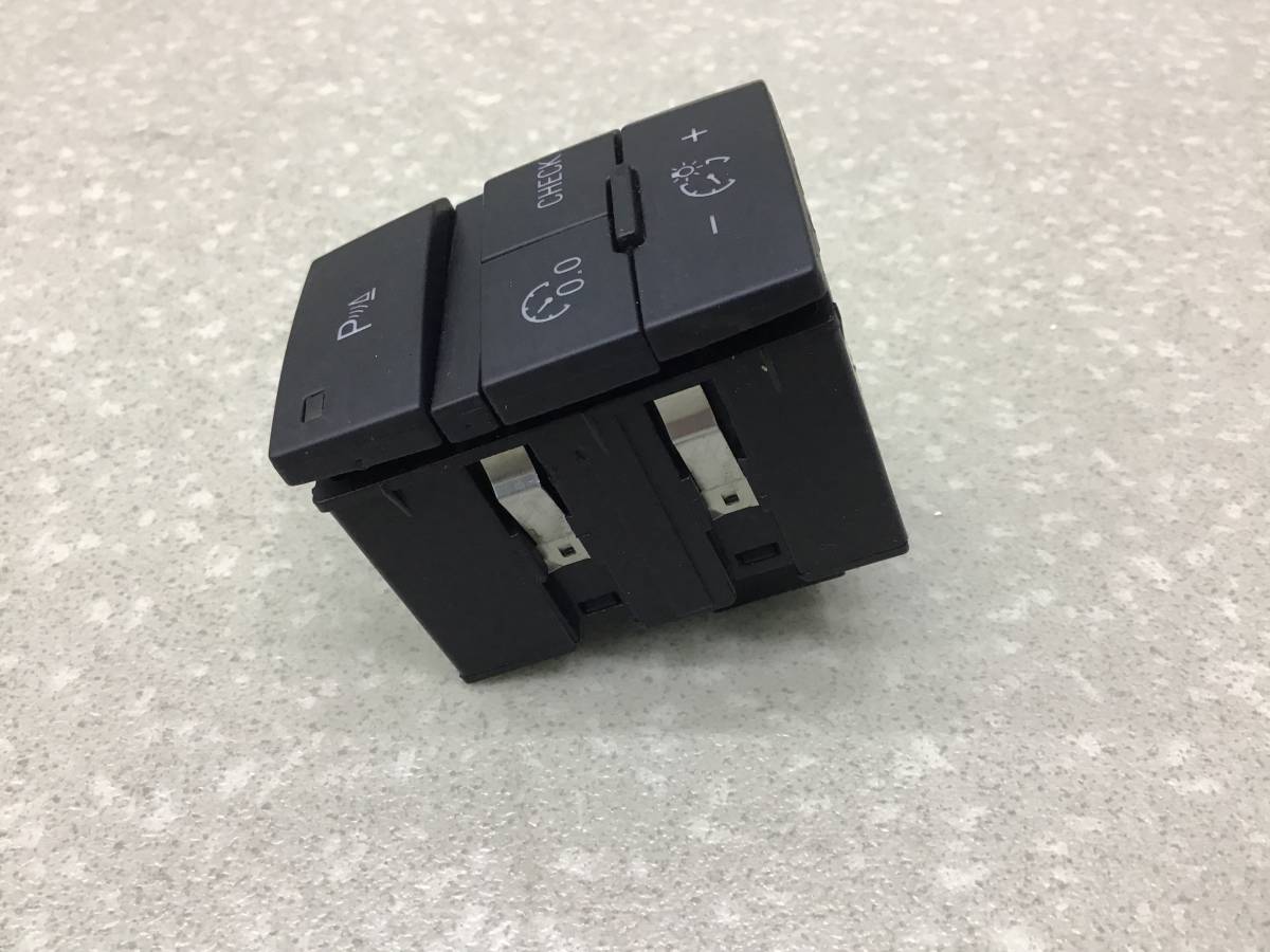 Блок кнопок Audi Q7 (4L) 2005-2015 Блок кнопок Audi Q7 (4L) 2005-2015