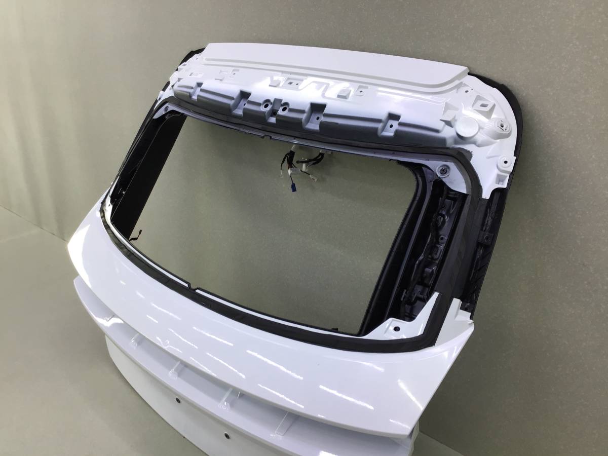 Дверь багажника EXEED RX (M38T/T22) 2022-н.в. Дверь багажника EXEED RX (M38T/T22) 2022-н.в.