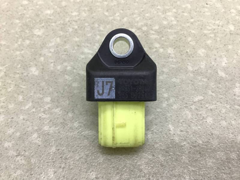 Датчик AIR BAG Toyota Prius (W50) 2015-2019 Датчик AIR BAG Toyota Prius (W50) 2015-2019