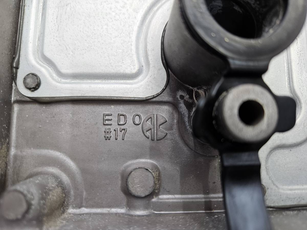 Крышка головки блока (клапанная) Nissan Tiida (C11) 2007-2014 Крышка головки блока (клапанная) Nissan Tiida (C11) 2007-2014